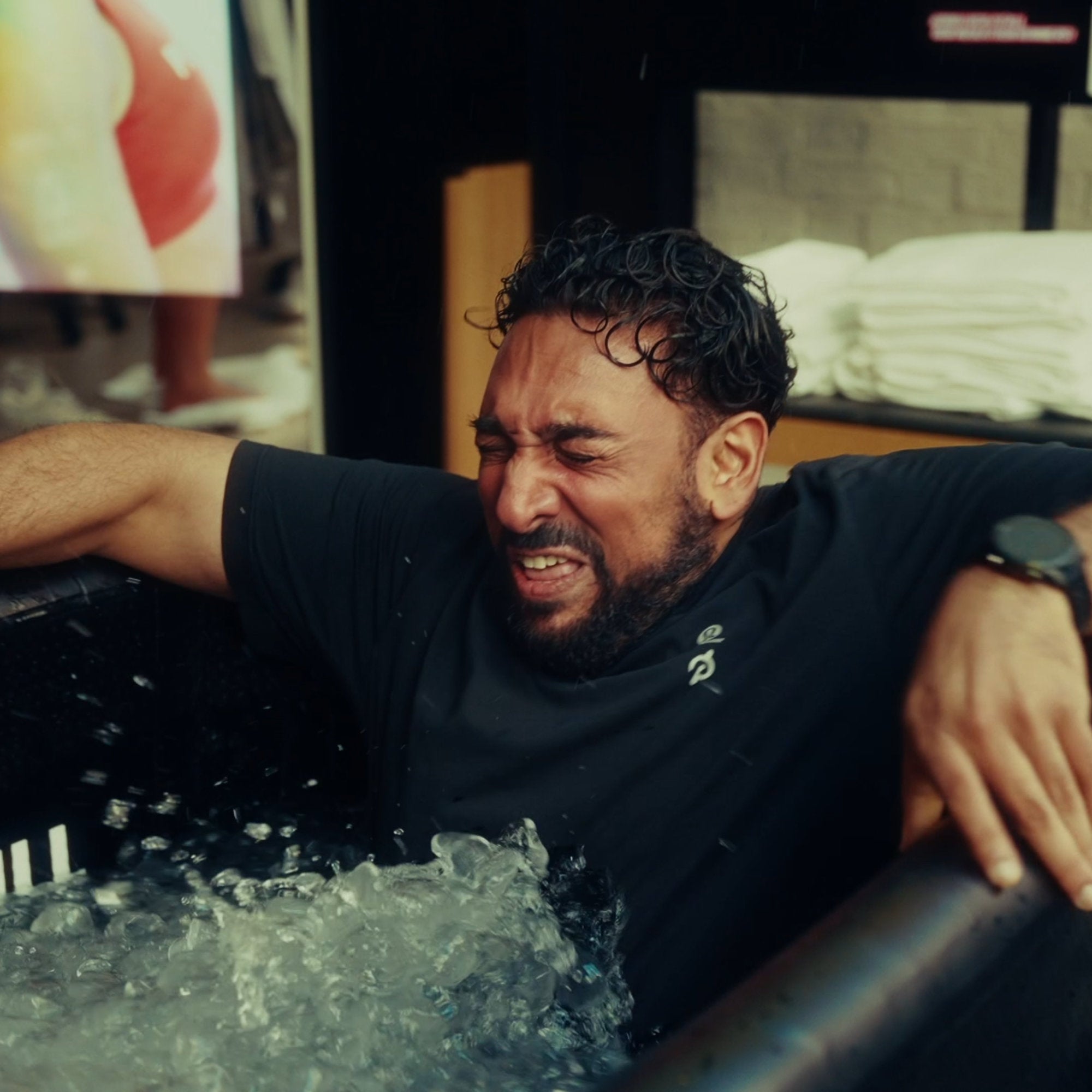 LUMI ice bath, with portable chiller and ice bath cover
