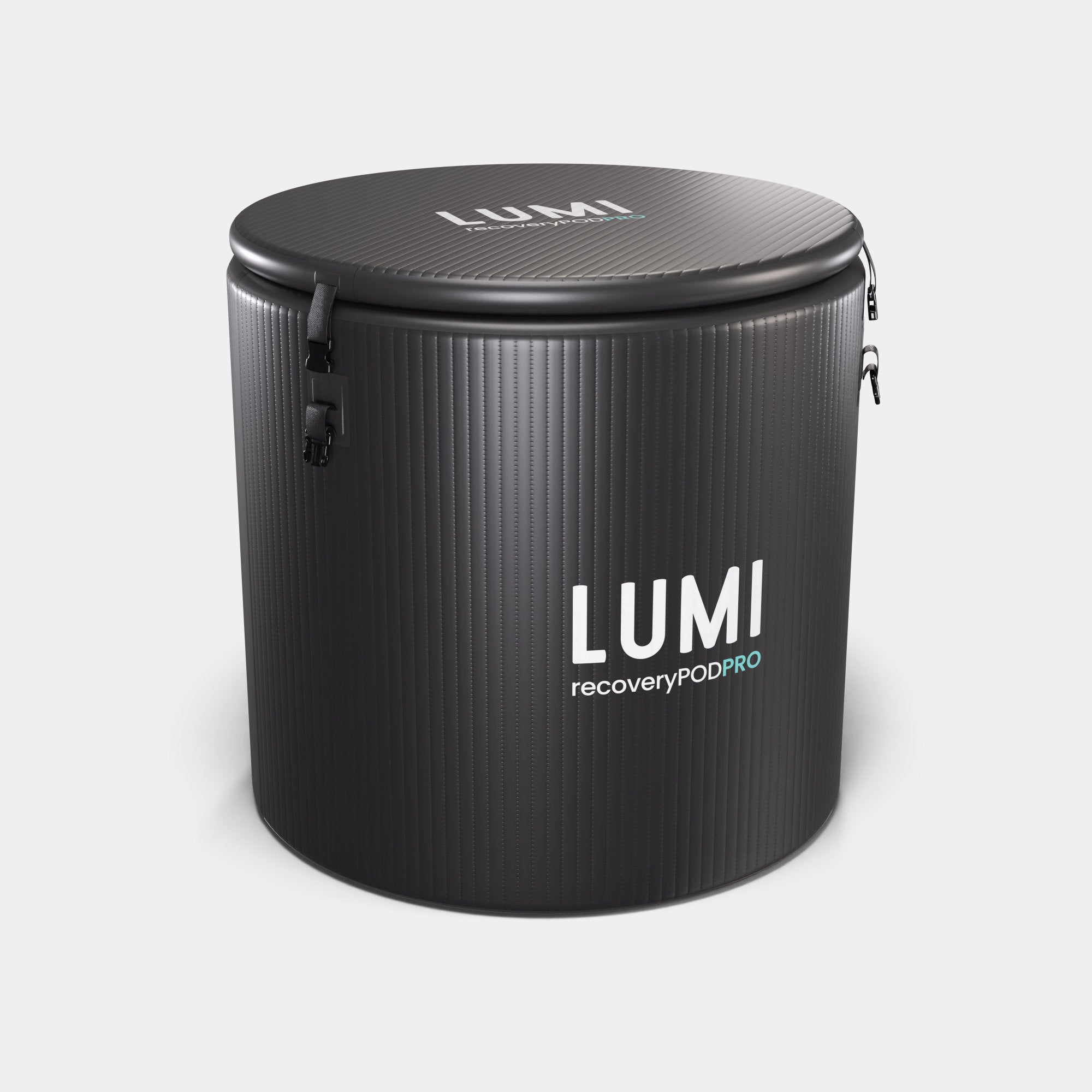 LUMI Recovery Duo PRO ice barrel with lid on top